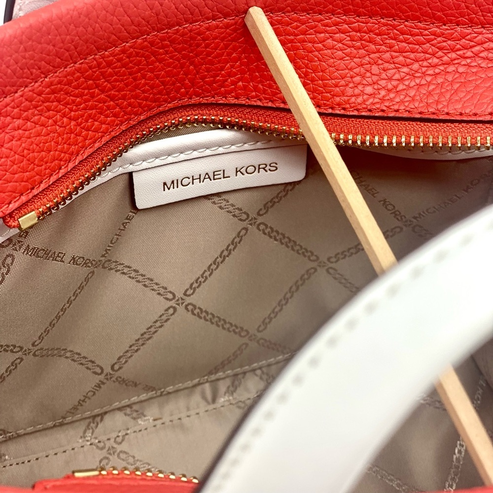 Michael Kors Gigi Small Embossed Pebbled Leather Messenger Bag - Picture 9 of 15